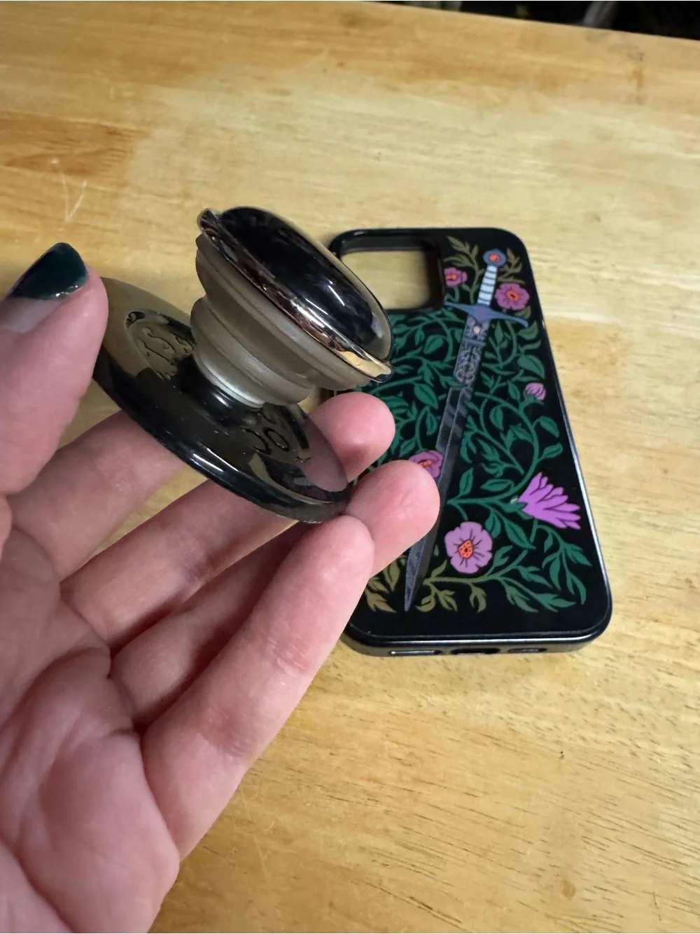 Mirror Thorny Blade Forest iPhone 15 Pro Max MagSafe Case BonBon Black Popsocket